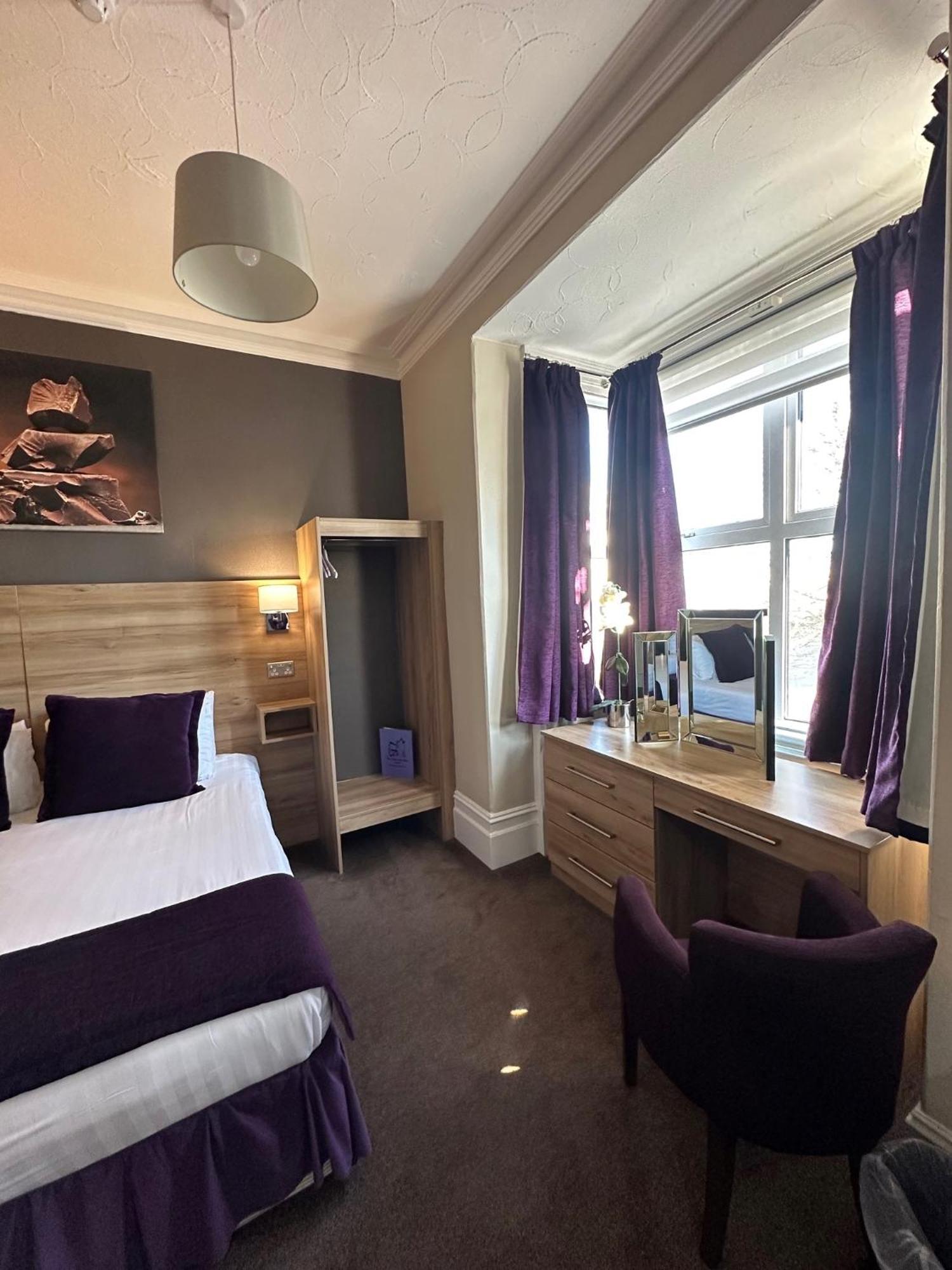 The Chocolate Box Hotel ボーンマス エクステリア 写真