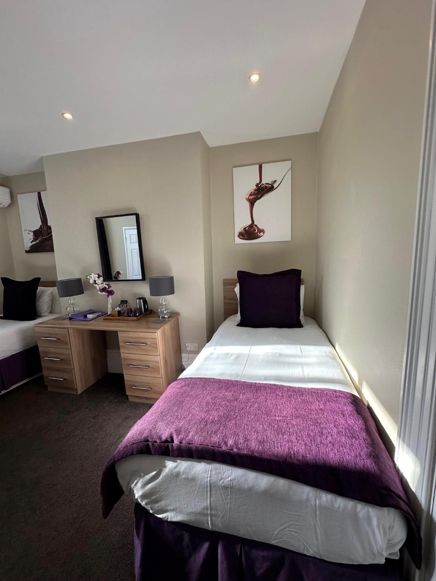 The Chocolate Box Hotel ボーンマス エクステリア 写真
